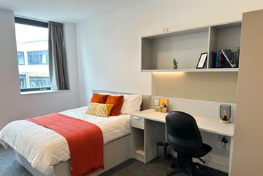 1 bed studio, Humberstone Road, Highfields, Leicester, LE54AS - Image 1